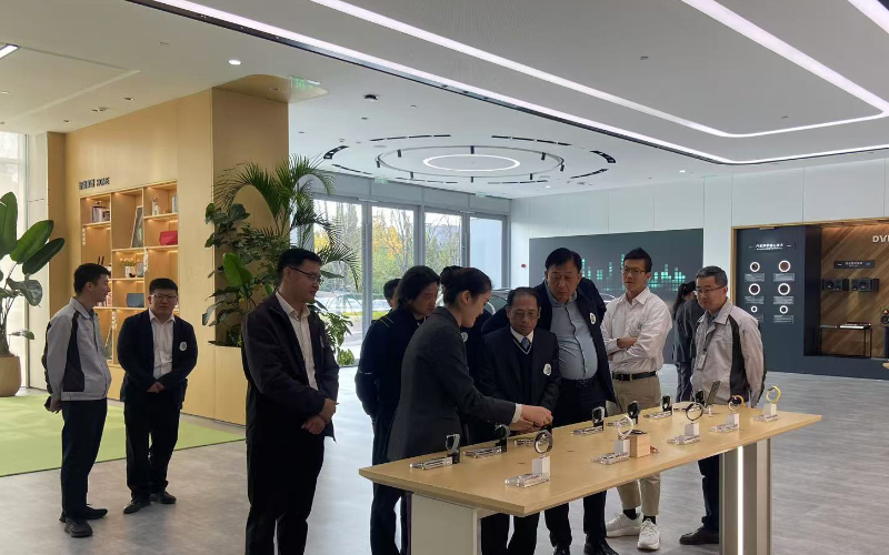 奇菱科技携耀世娱乐一行拜访了歌尔股份
